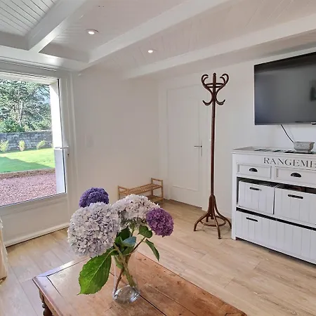 Holiday home Roz Vallee 2